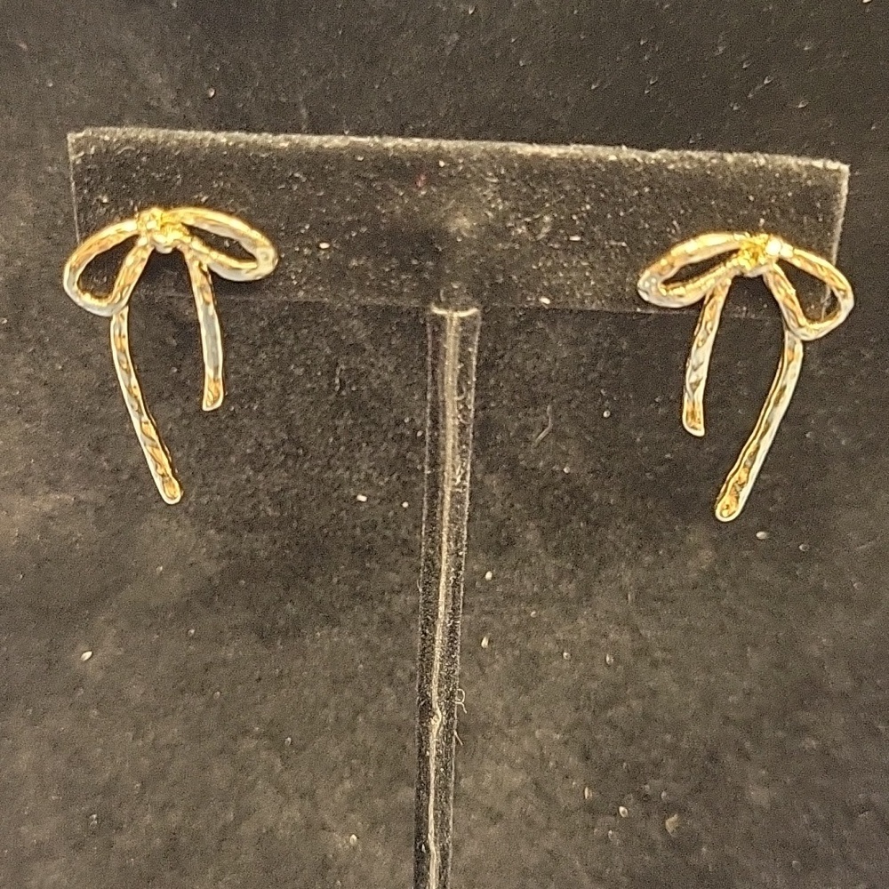 Gold Tone Ribbon 1" Earrings